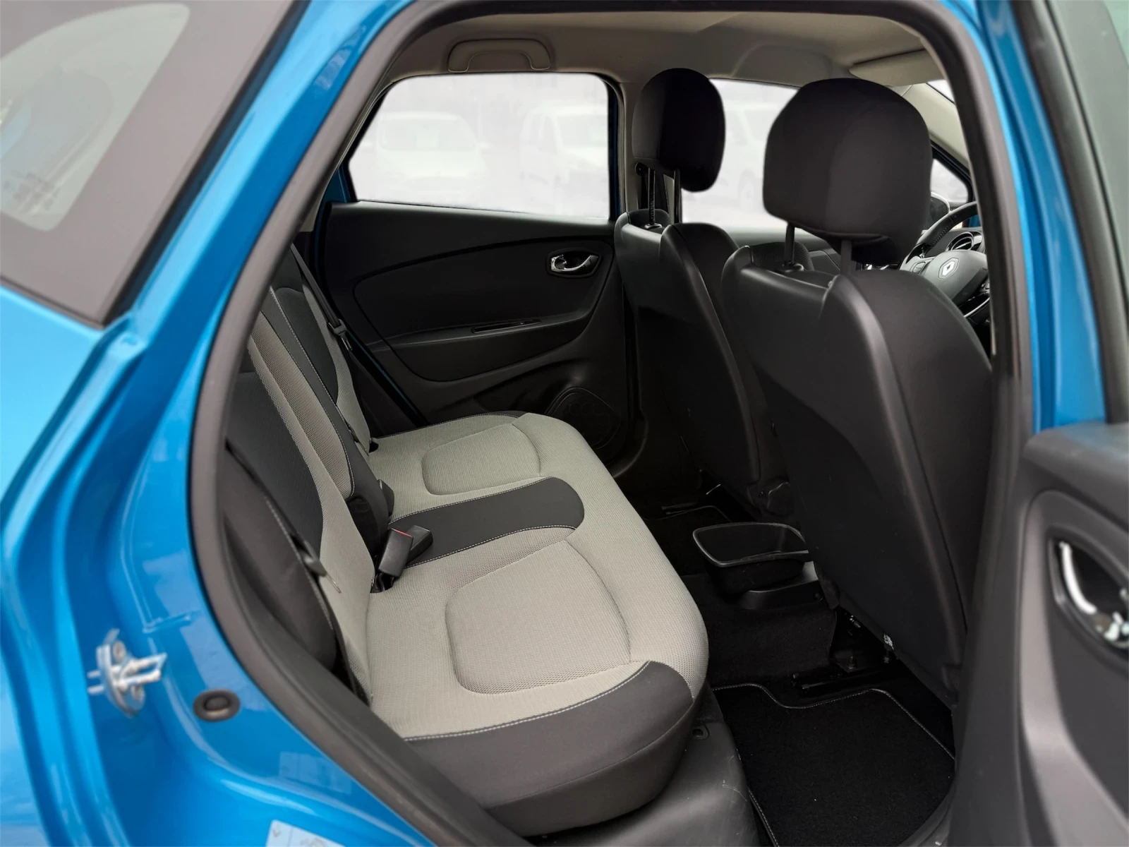 Renault Captur 1.5dCI/Nav/Euro6 - изображение 9