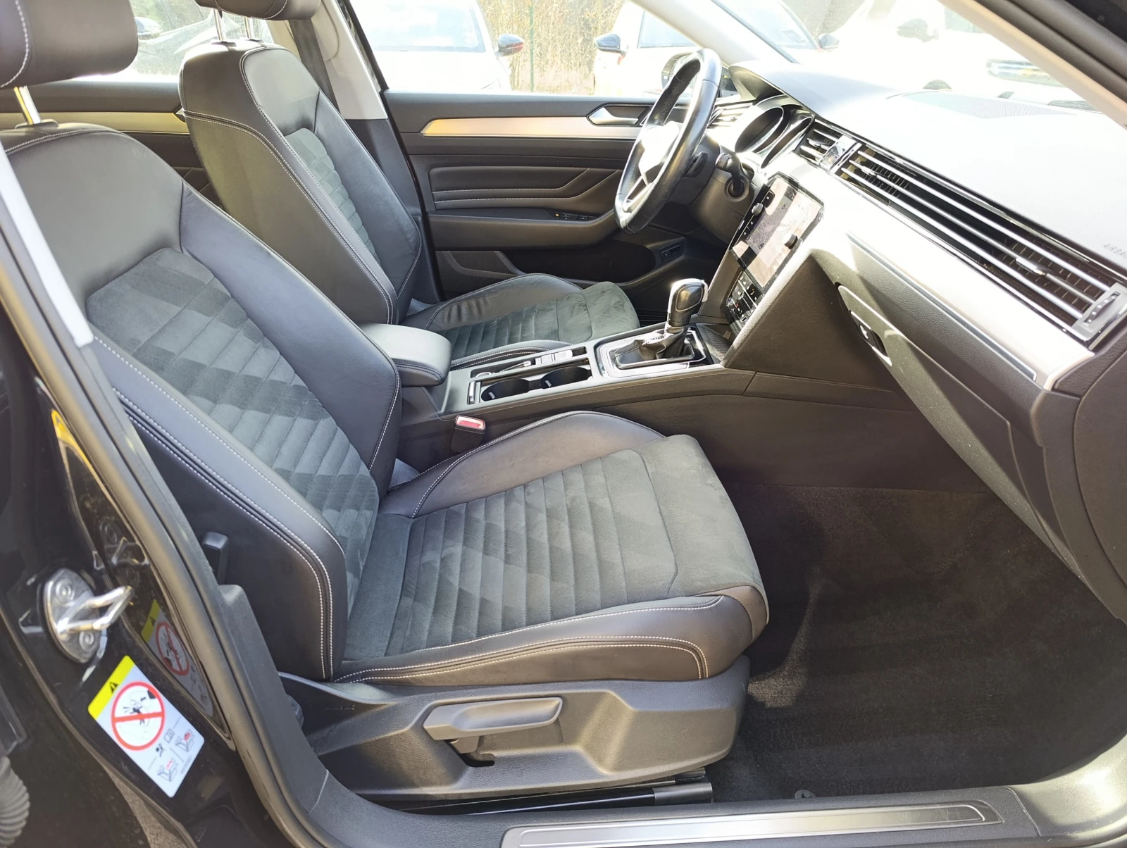 VW Passat VIII Elegance 1.5 TSI 150hp DSG | Mobile.bg � ����������� 12