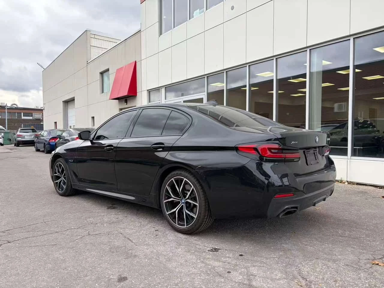 BMW 530E xDrive  CARFAX | Mobile.bg � ����������� 2