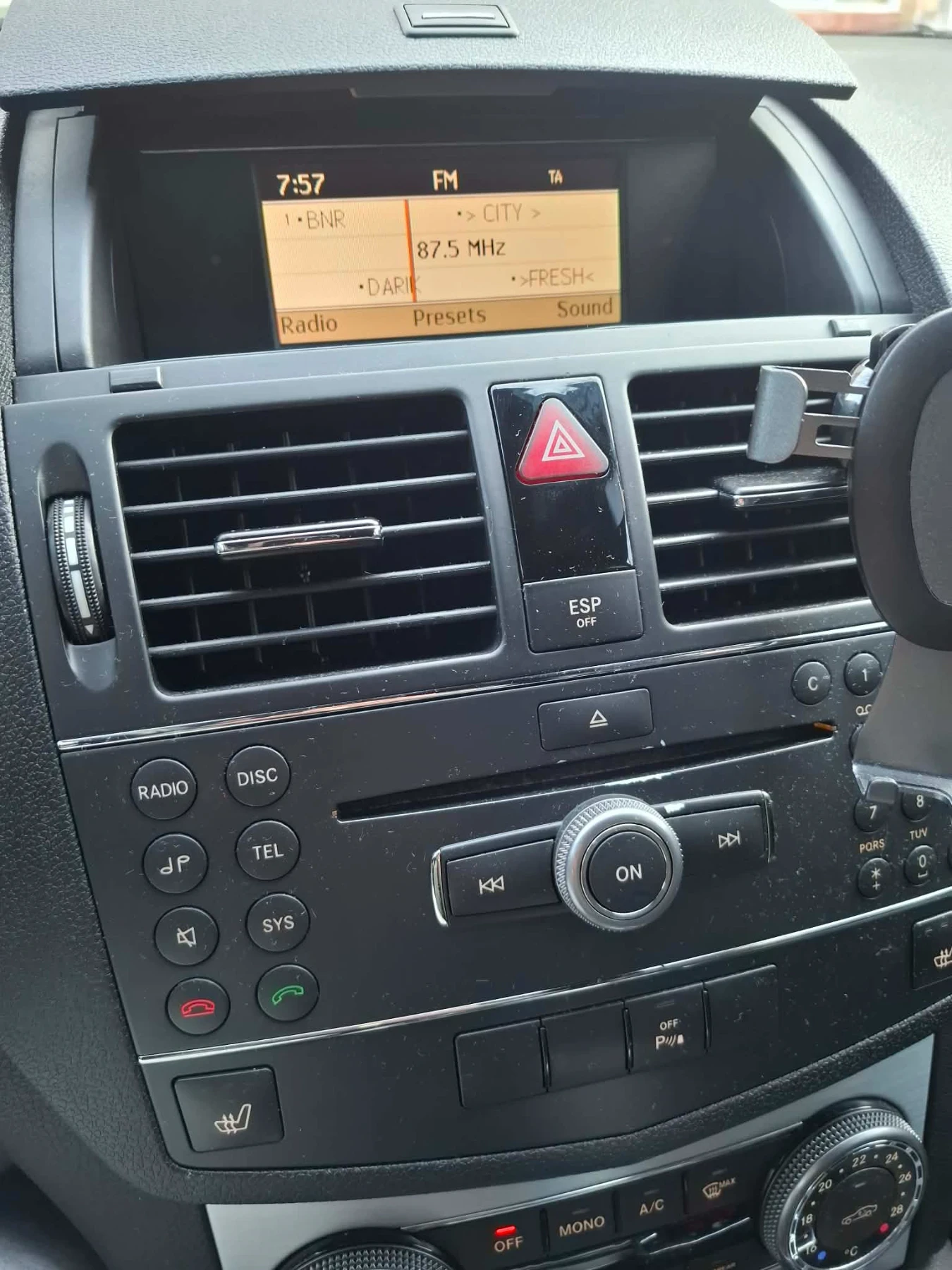 Mercedes-Benz C 320 CDI AMG, снимка 13 - Автомобили и джипове - 53686065