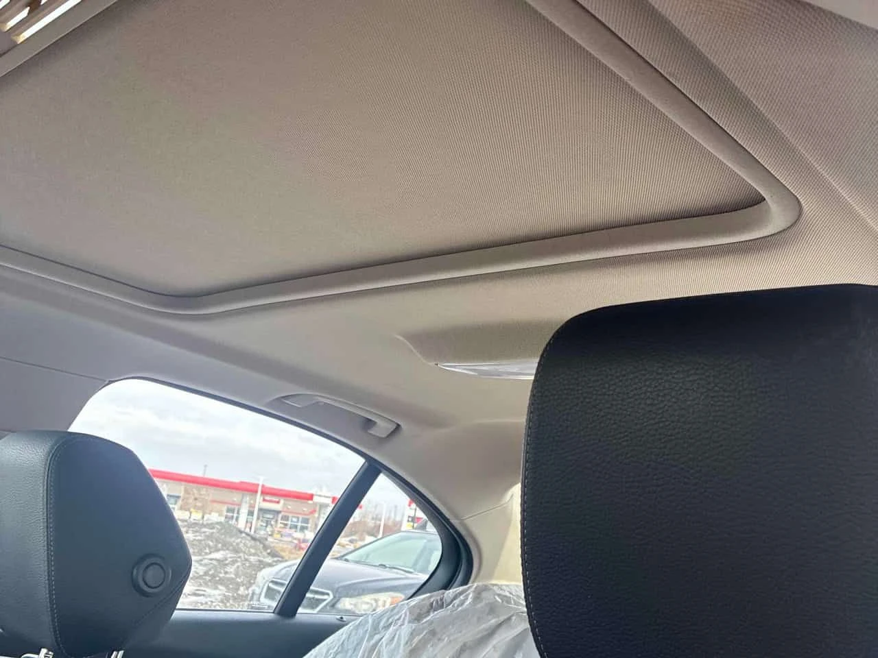 BMW 320 * 320i xDrive * CARFAX * ЦЕНА ДО БГ, снимка 14 - Автомобили и джипове - 53846855