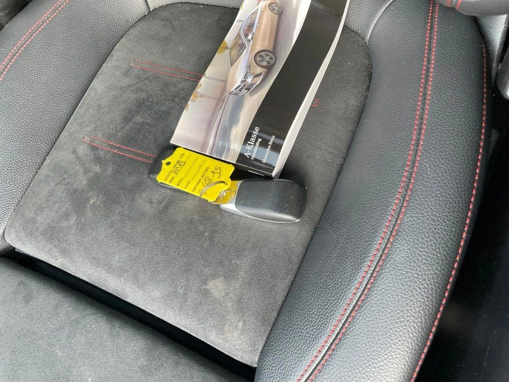 Mercedes-Benz A 180, снимка 12 - Автомобили и джипове - 53970829