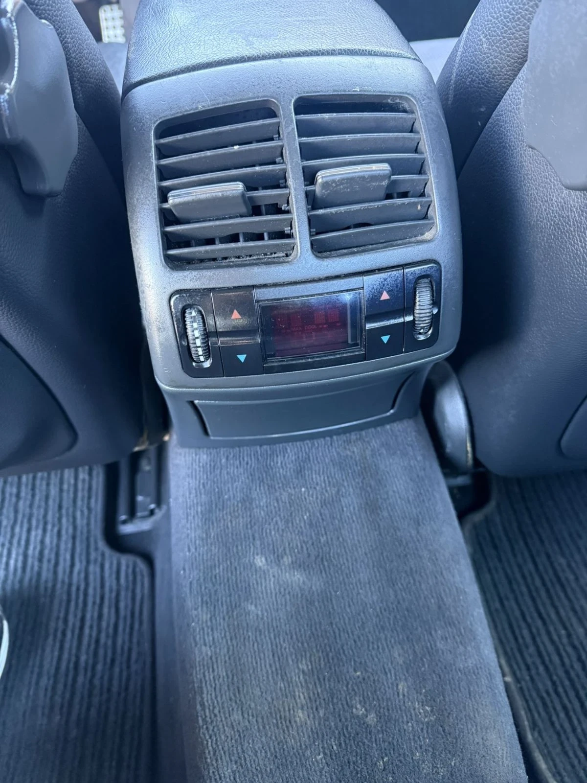 Mercedes-Benz E 270 CDI Avantgarde, снимка 7 - Автомобили и джипове - 54047742