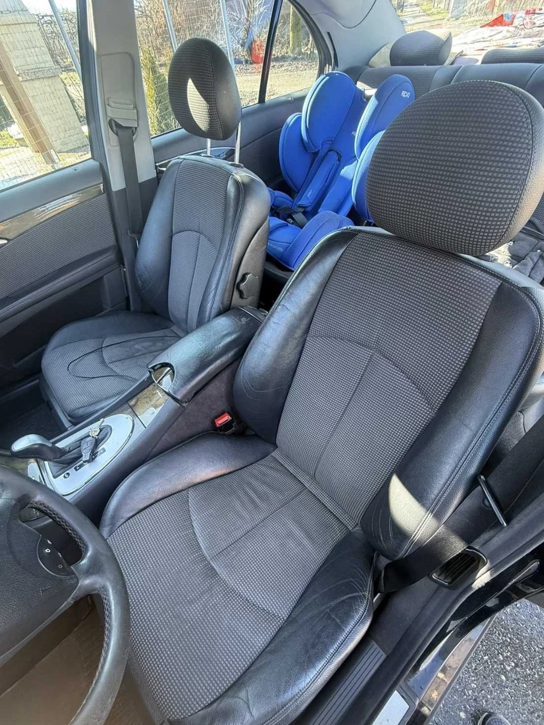 Mercedes-Benz E 270 CDI Avantgarde, снимка 5 - Автомобили и джипове - 54047742