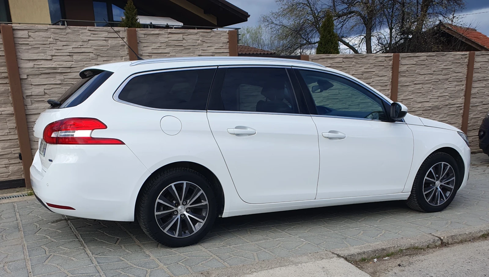 Peugeot 308 150hp  full led, снимка 4 - Автомобили и джипове - 54084172