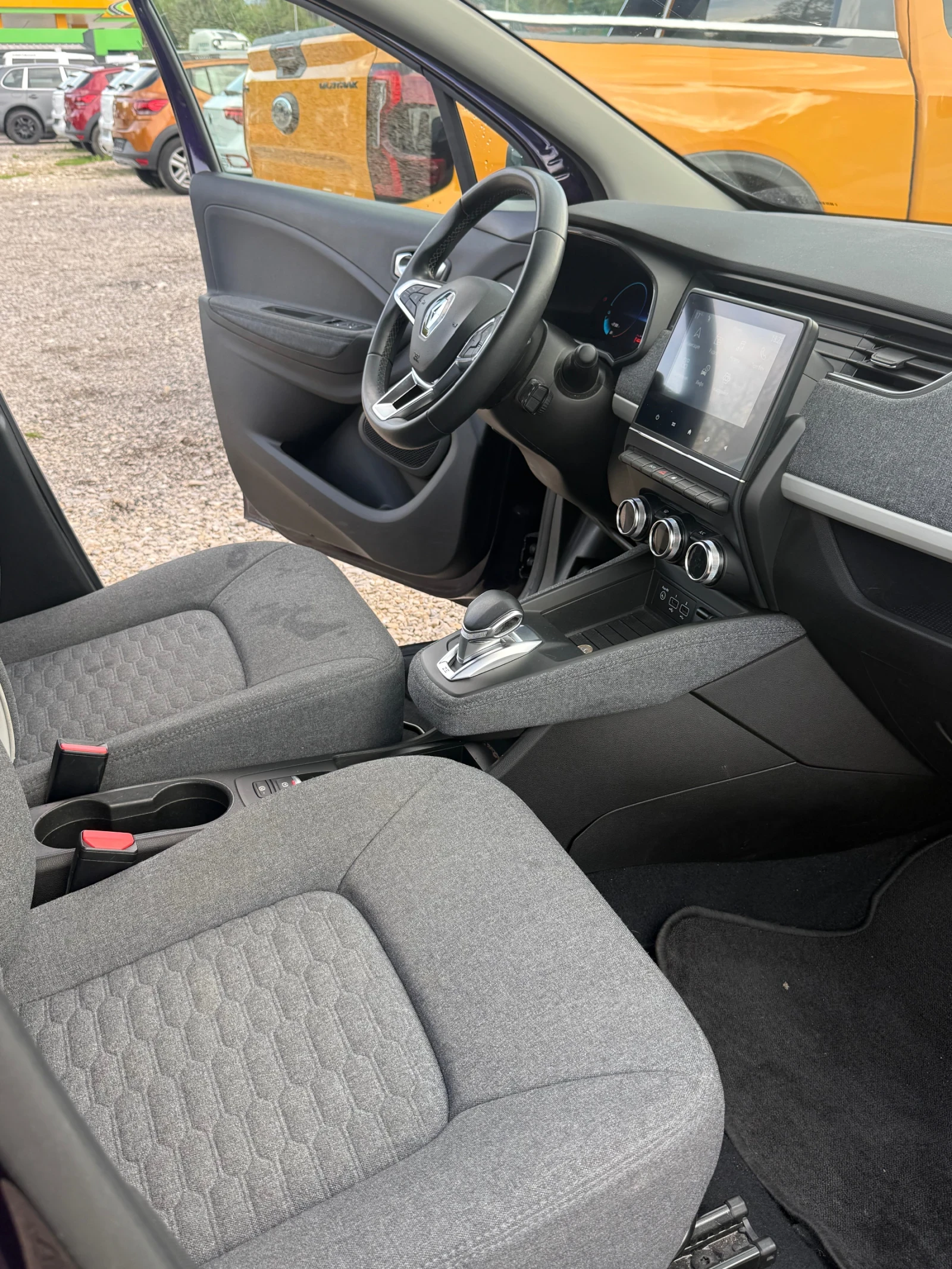 Renault Zoe Electrik 52 kW/h, снимка 16 - Автомобили и джипове - 54510612