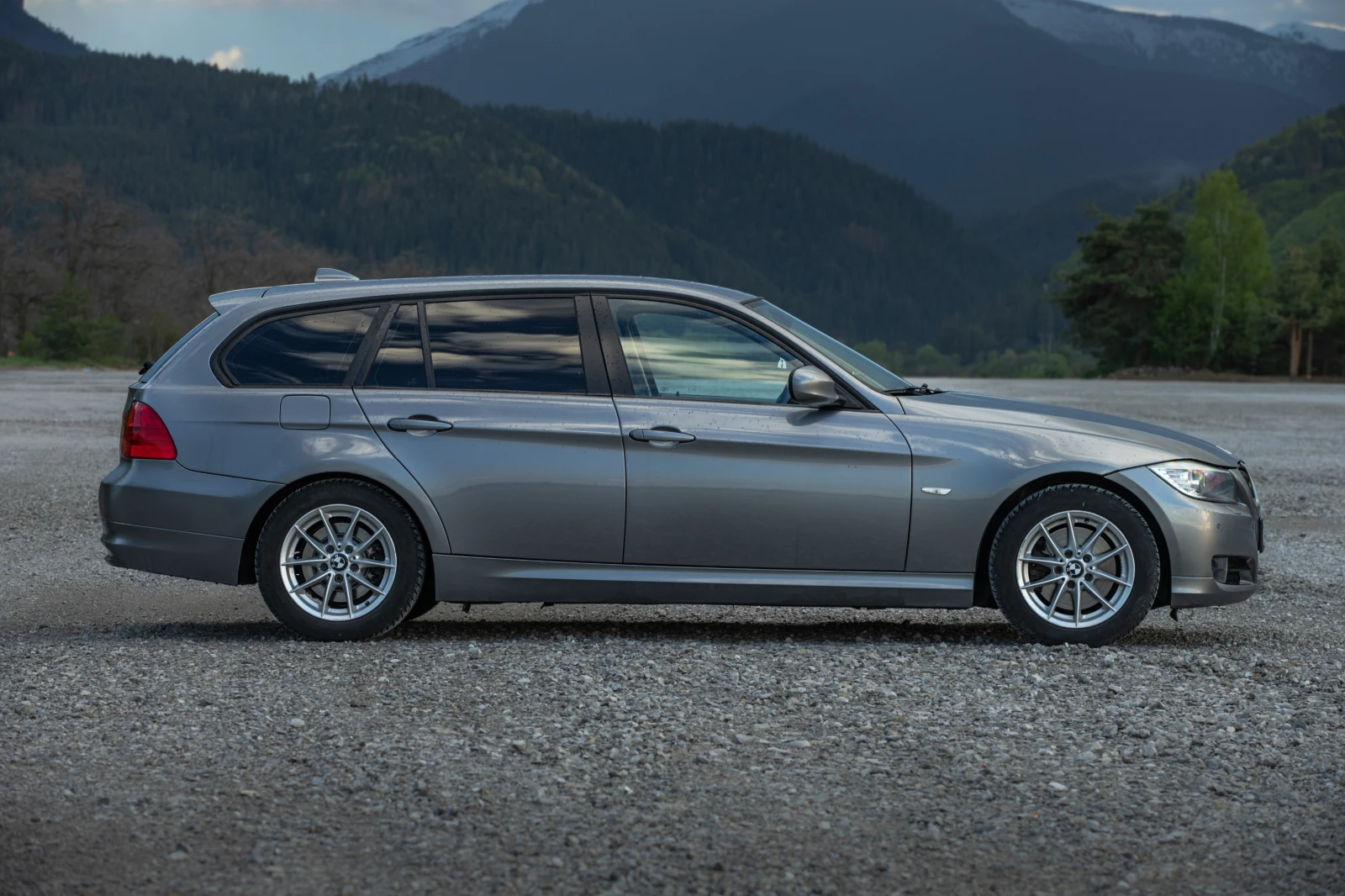 BMW 320, снимка 4 - Автомобили и джипове - 54568204