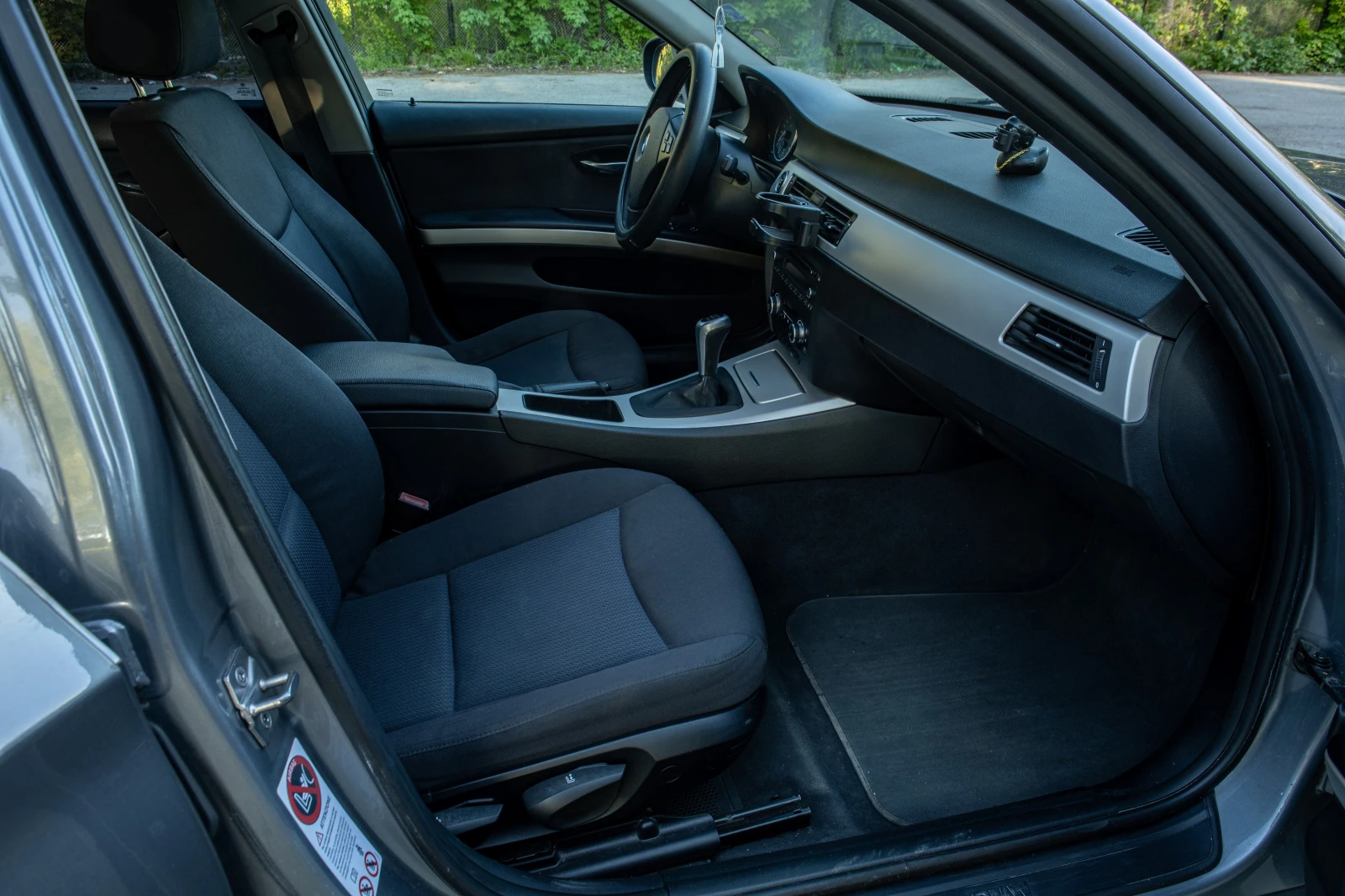 BMW 320, снимка 15 - Автомобили и джипове - 54568204