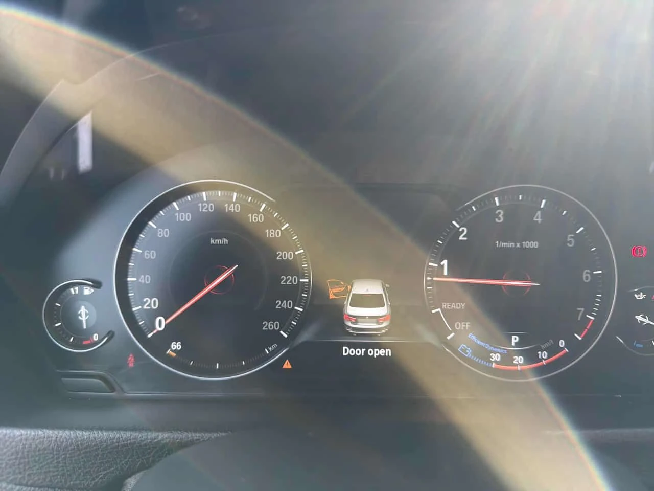 BMW 330 xDrive/ПОДГРЕВИ/ШИБИДАХ/HEAD-UP DISPLAY, снимка 10 - Автомобили и джипове - 55096327
