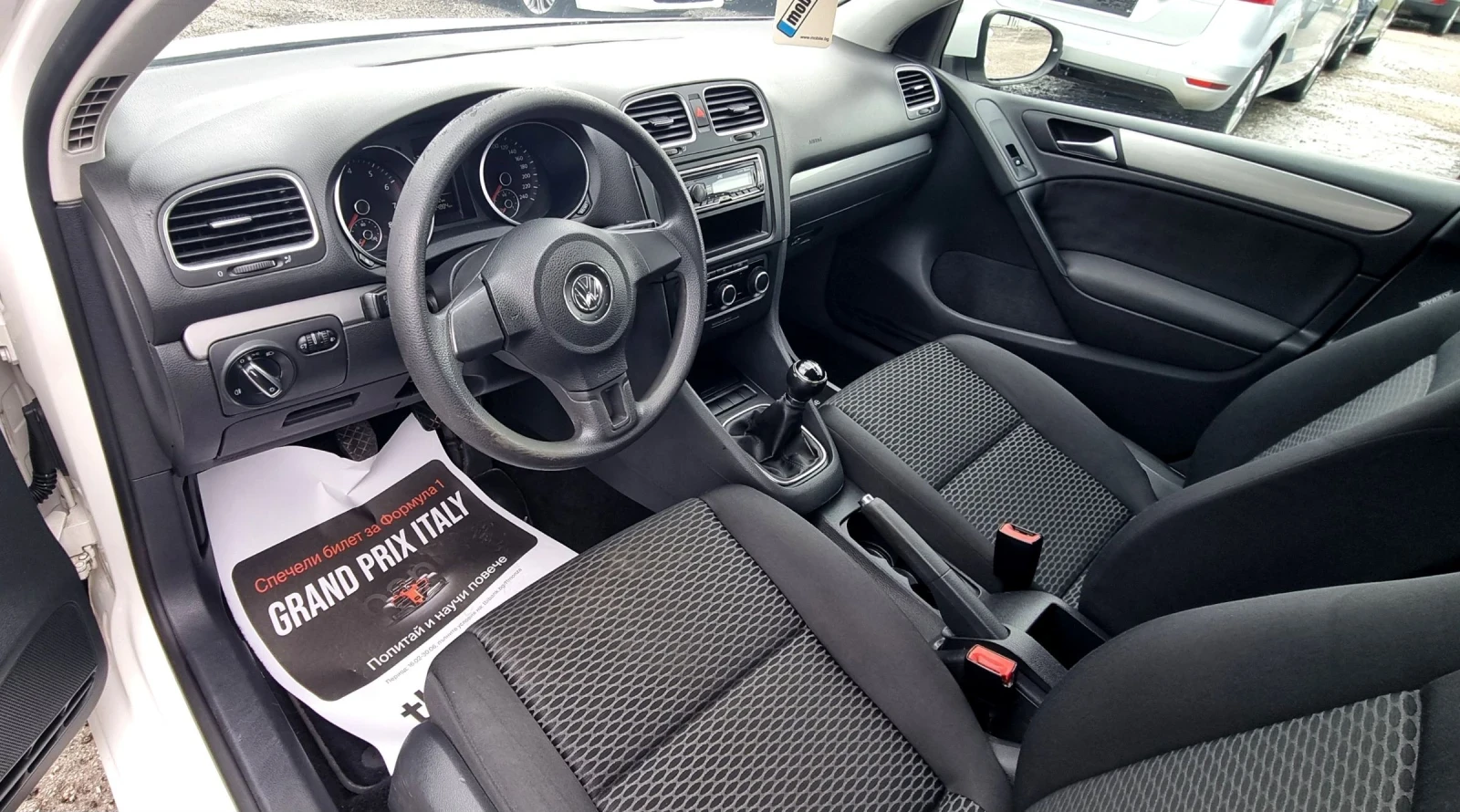 VW Golf 1.4i 80k.c., снимка 8 - Автомобили и джипове - 55378092