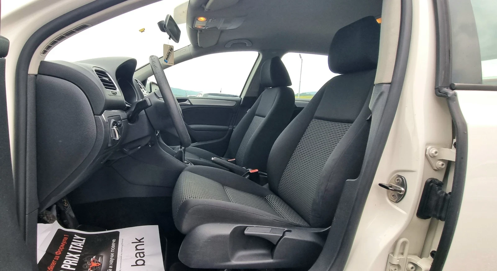 VW Golf 1.4i 80k.c., снимка 11 - Автомобили и джипове - 55378092