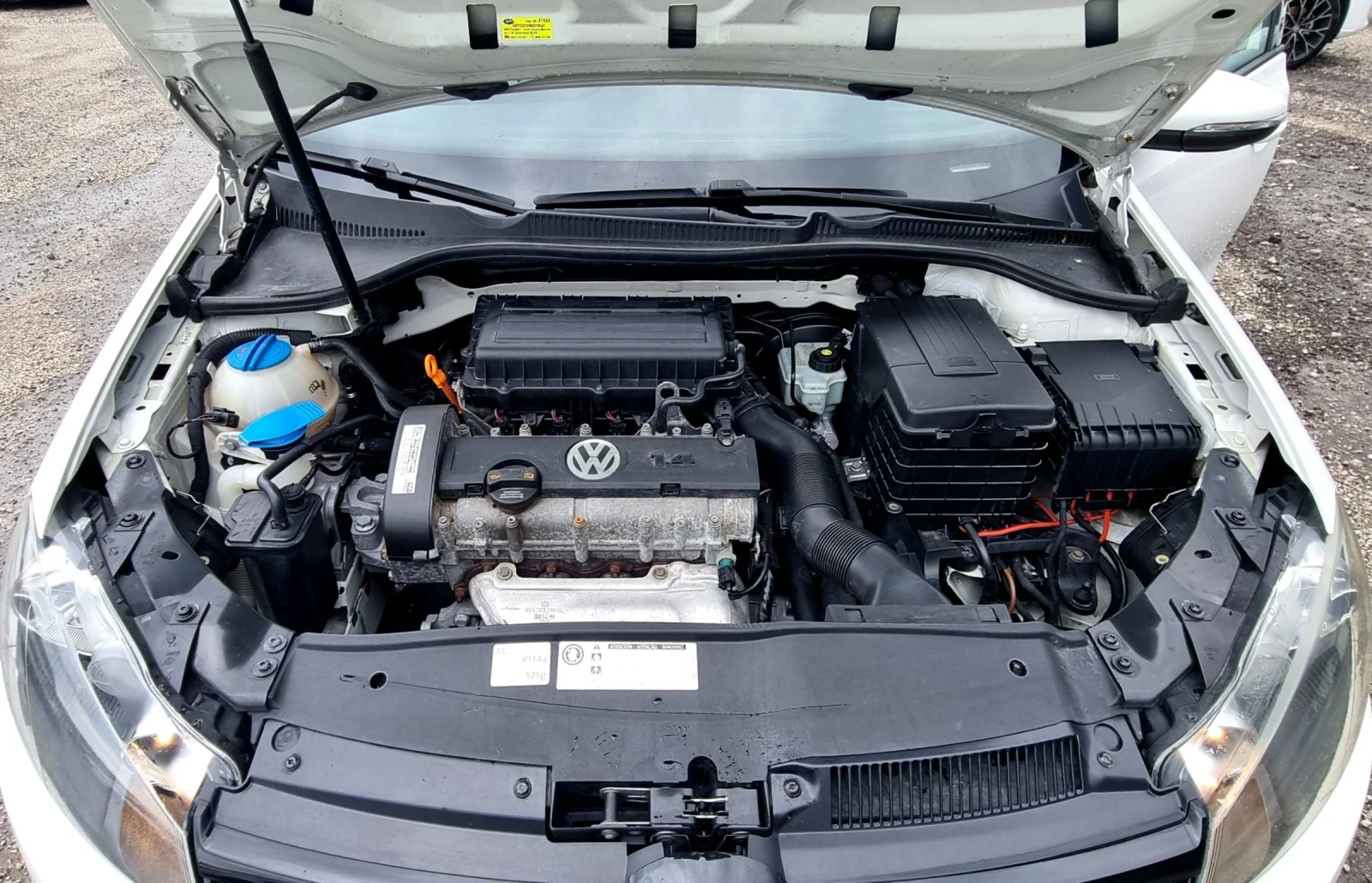 VW Golf 1.4i 80k.c., снимка 14 - Автомобили и джипове - 55378092