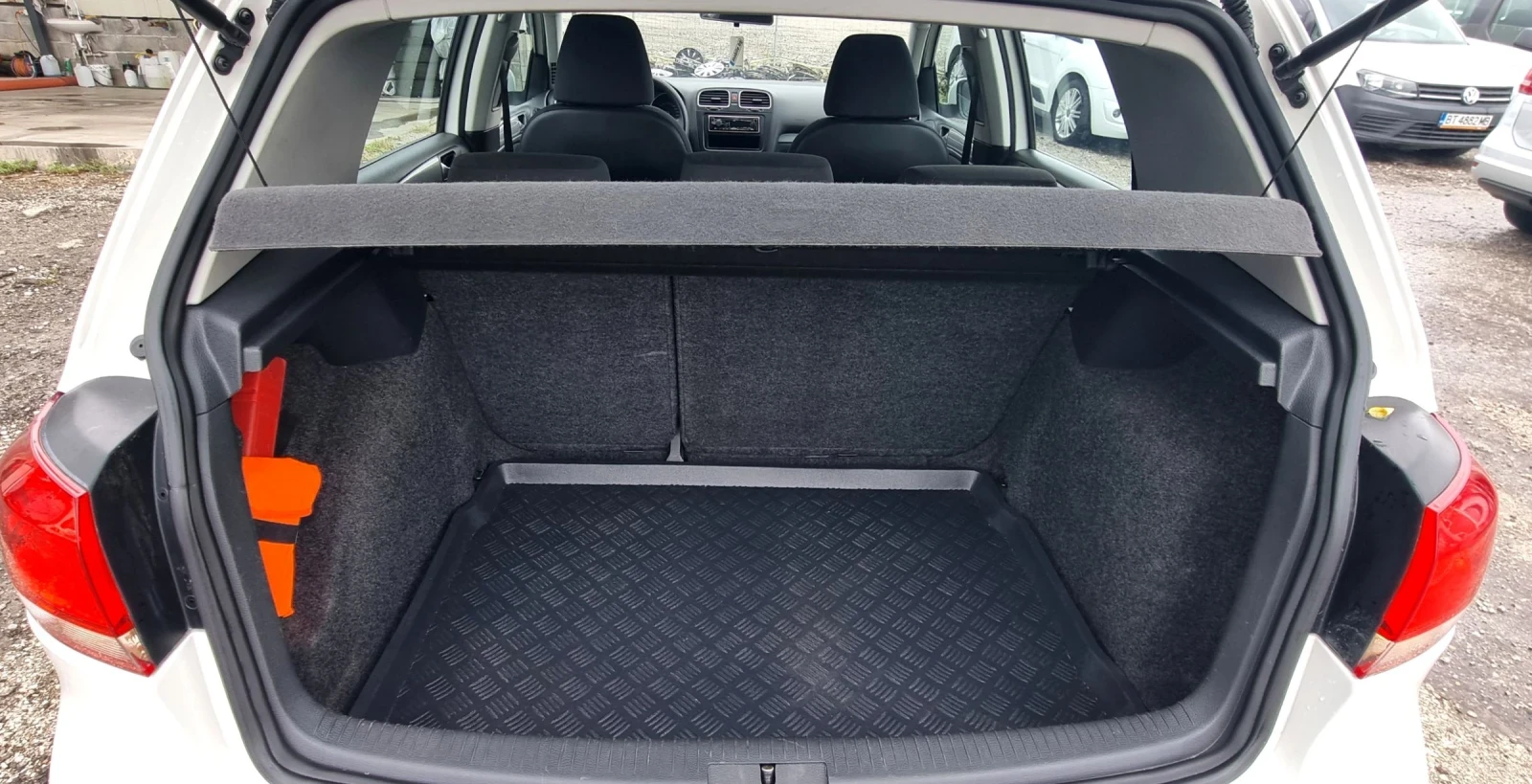 VW Golf 1.4i 80k.c., снимка 13 - Автомобили и джипове - 55378092