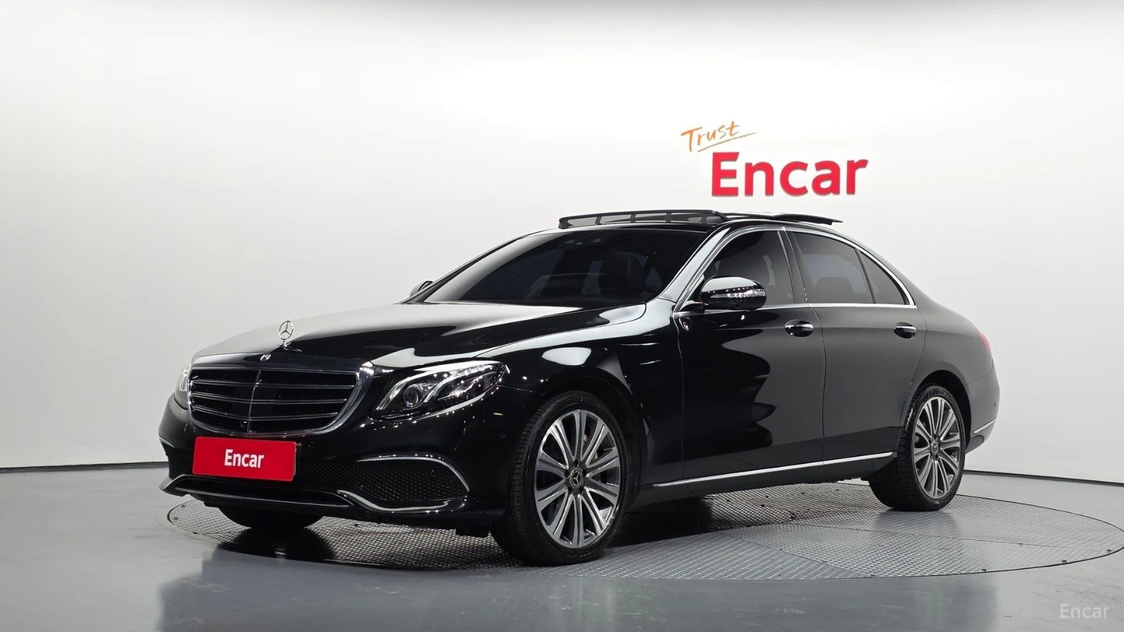 Mercedes-Benz E 400 4MATIC EXCLUSIVE* HUD* КОЖА* ОБДУХВ* НАВИ* ПАНО