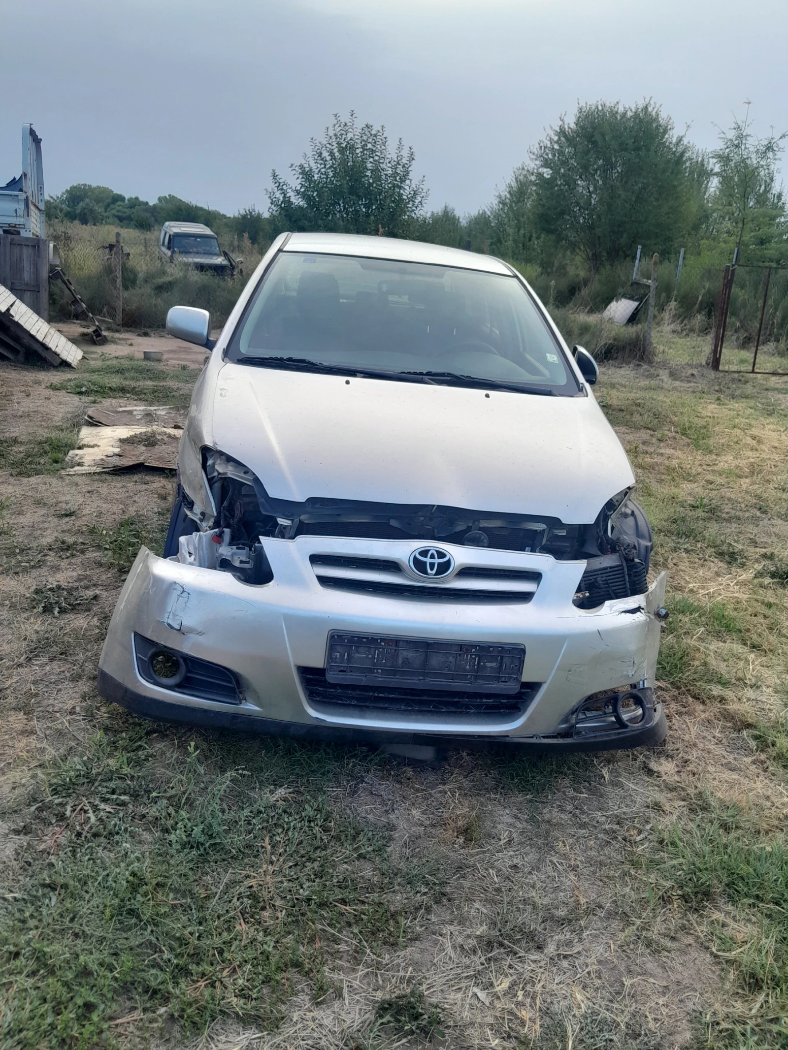 Toyota Corolla 2.0 D4D, снимка 2 - Автомобили и джипове - 55867985