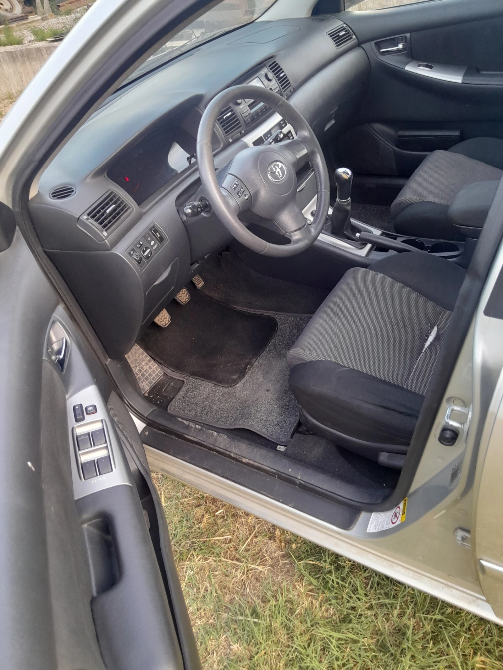 Toyota Corolla 2.0 D4D, снимка 12 - Автомобили и джипове - 55867985