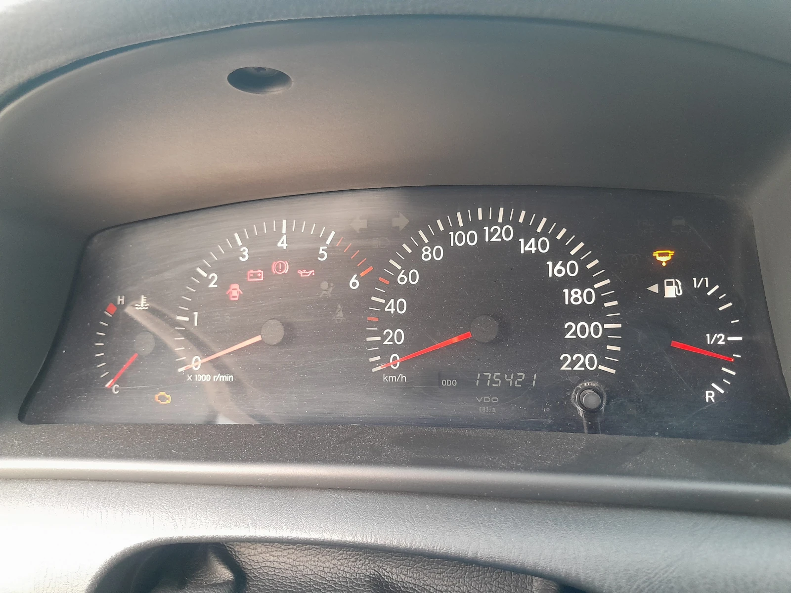 Toyota Corolla 2.0 D4D, снимка 6 - Автомобили и джипове - 55867985
