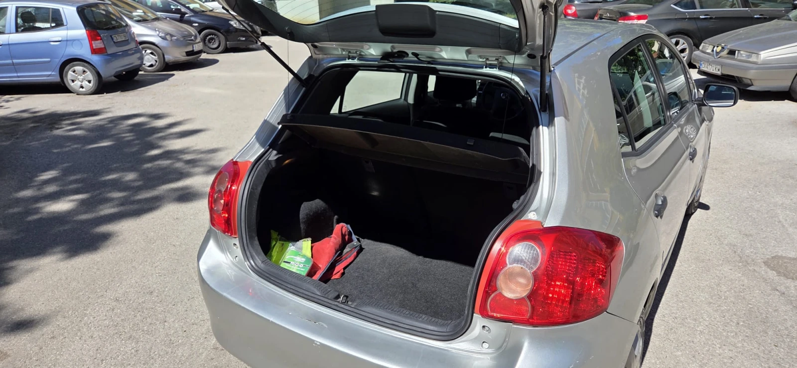 Toyota Auris, снимка 3 - Автомобили и джипове - 56172790