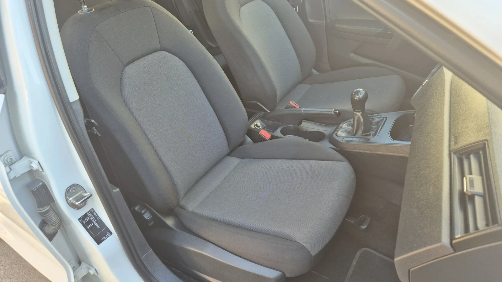 Seat Ibiza 113000km., снимка 9 - Автомобили и джипове - 56213847