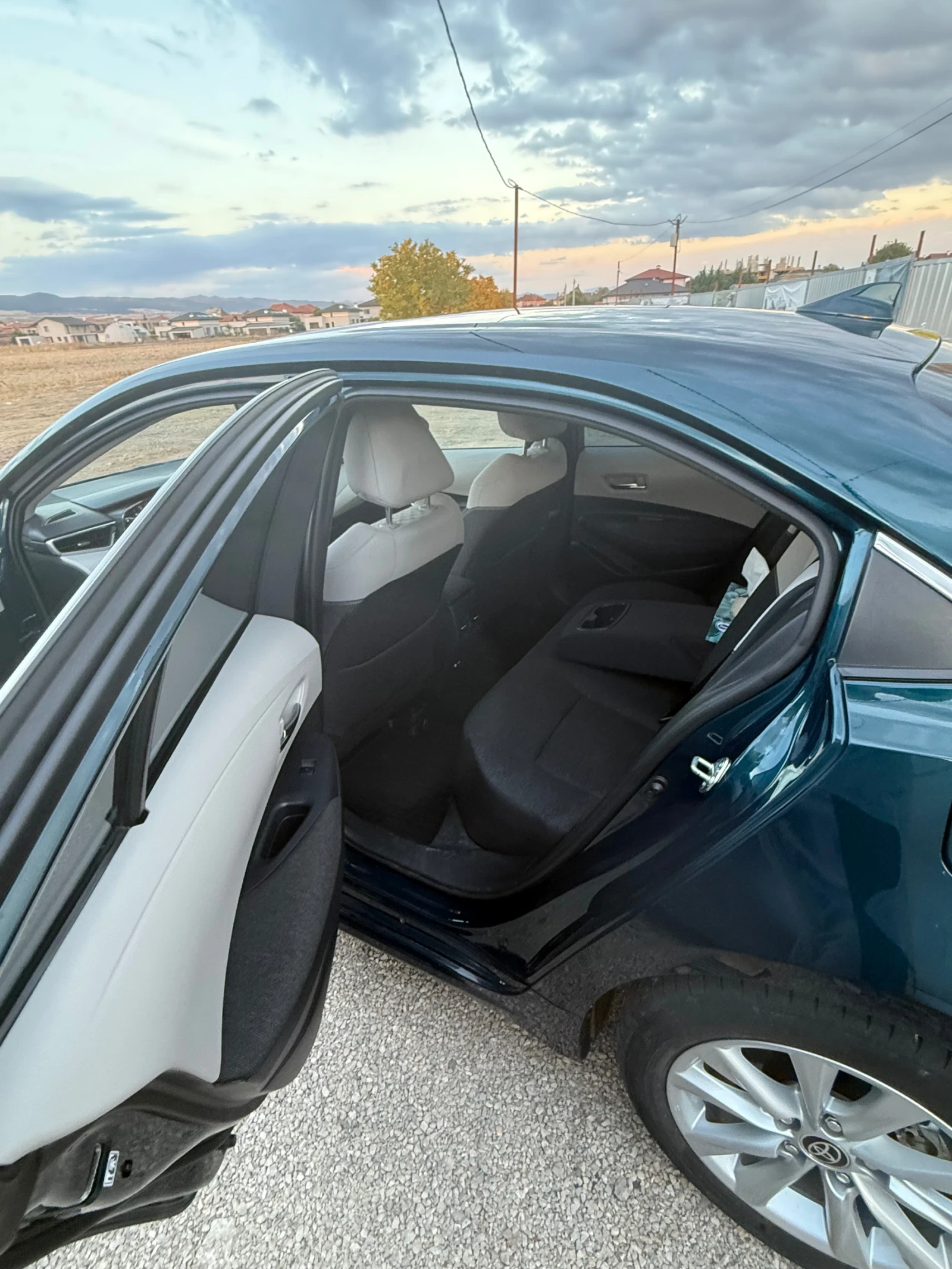 Toyota Corolla EXCECUTIVE PLUS, снимка 9 - Автомобили и джипове - 56447007