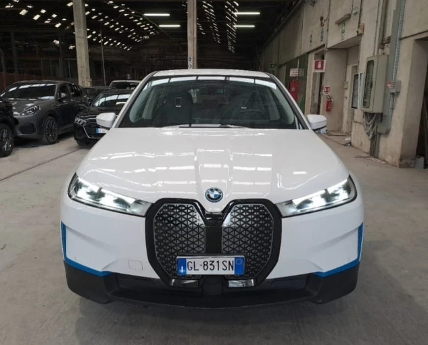 BMW iX !!!������� ����!!! Xdrive 40 AWD 326hp SOH97% | Mobile.bg � ����������� 2