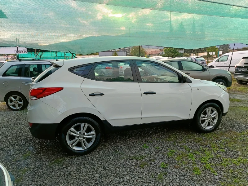 Hyundai IX35, снимка 4 - Автомобили и джипове - 47288256