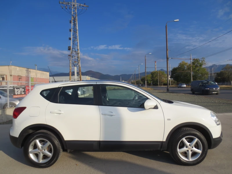 Nissan Qashqai 1.6 i , снимка 4 - Автомобили и джипове - 47360589