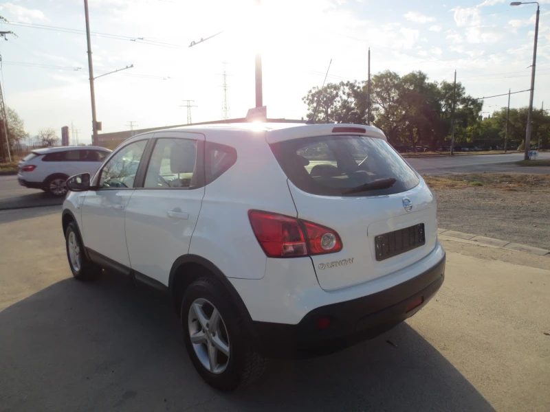 Nissan Qashqai 1.6 i , снимка 7 - Автомобили и джипове - 47360589