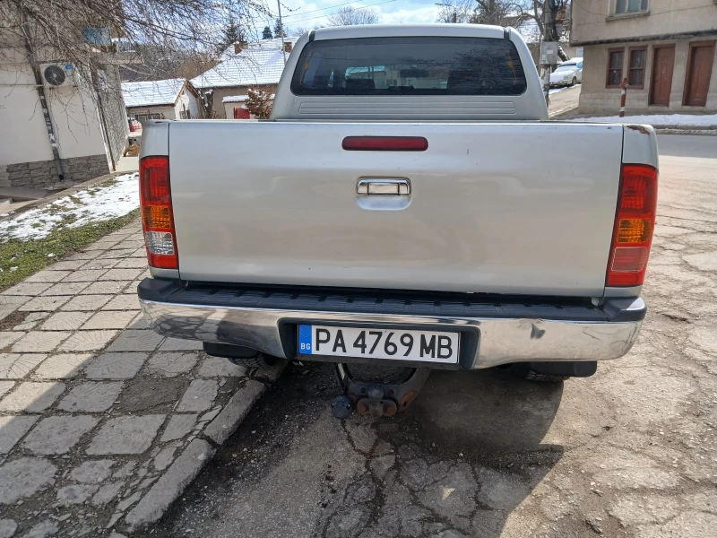 Toyota Hilux D4D, снимка 4 - Автомобили и джипове - 49065868