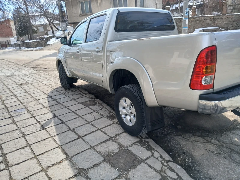 Toyota Hilux D4D, снимка 3 - Автомобили и джипове - 49065868