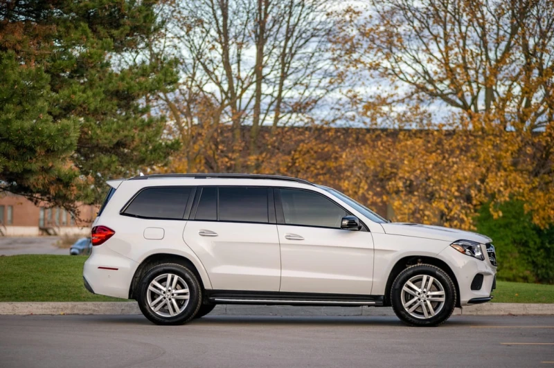 Mercedes-Benz GLS * 550 * CARFAX * БЕЗ ПЪРВОНАЧАЛНА ВНОСКА, снимка 3 - Автомобили и джипове - 53080311