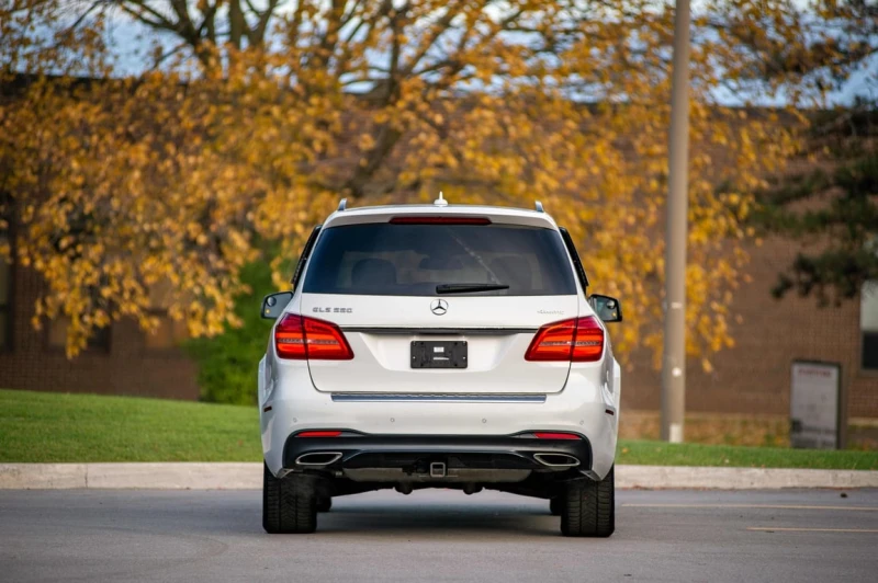 Mercedes-Benz GLS * 550 * CARFAX * БЕЗ ПЪРВОНАЧАЛНА ВНОСКА, снимка 4 - Автомобили и джипове - 53080311