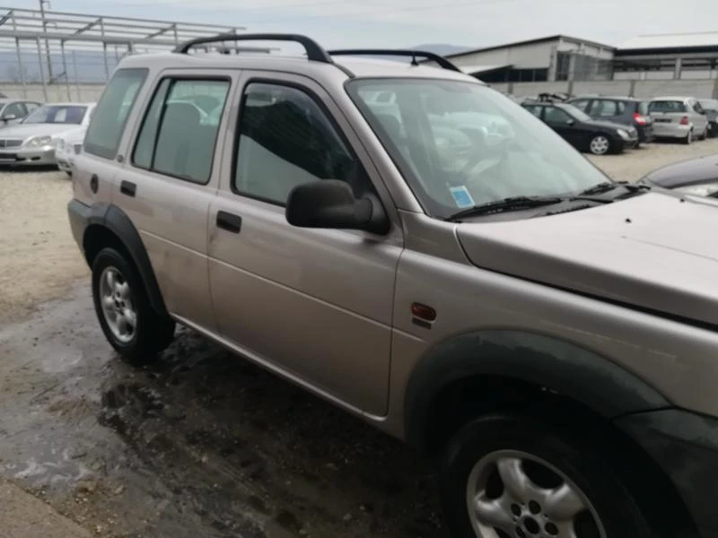 Land Rover Freelander 2.0 TD4/ 4X4 - НА ЧАСТИ  - изображение 8