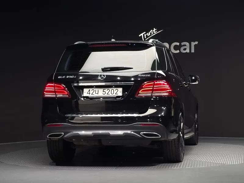 Mercedes-Benz GLE 350d - САМО 30% АВАНС, снимка 3 - Автомобили и джипове - 56112303