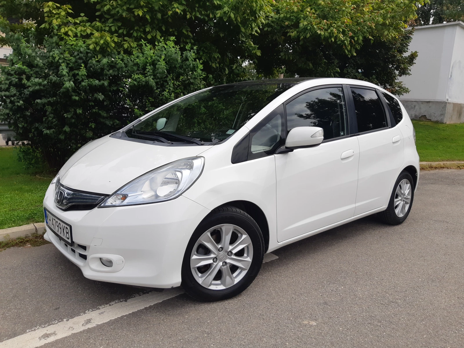 Honda Jazz 1.4 hybrid panorama - изображение 9