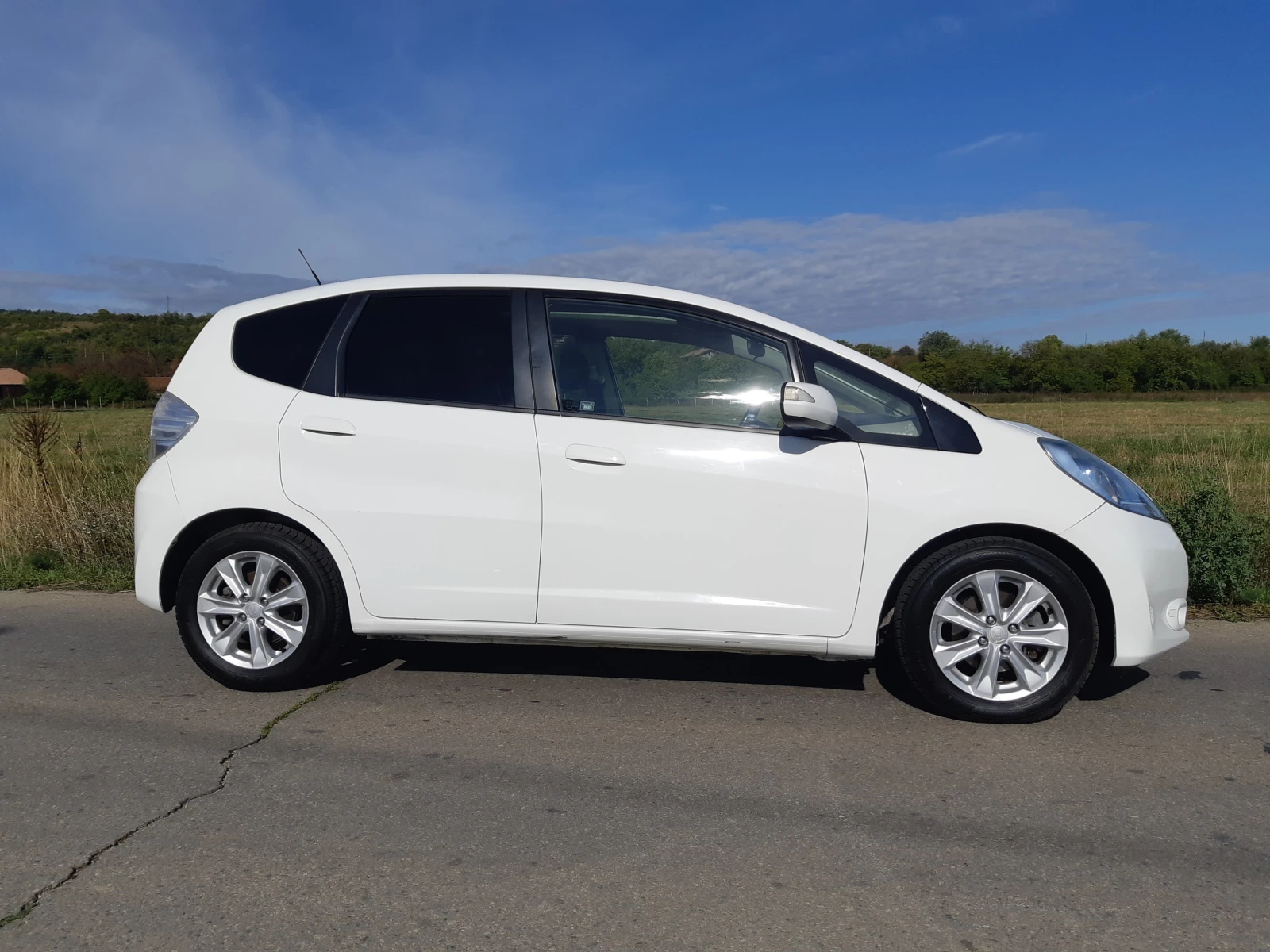 Honda Jazz 1.4 hybrid panorama - изображение 3