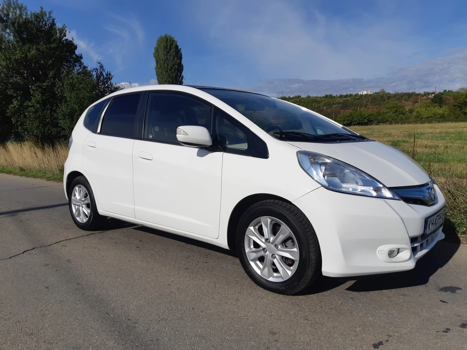 Honda Jazz 1.4 hybrid panorama - изображение 2