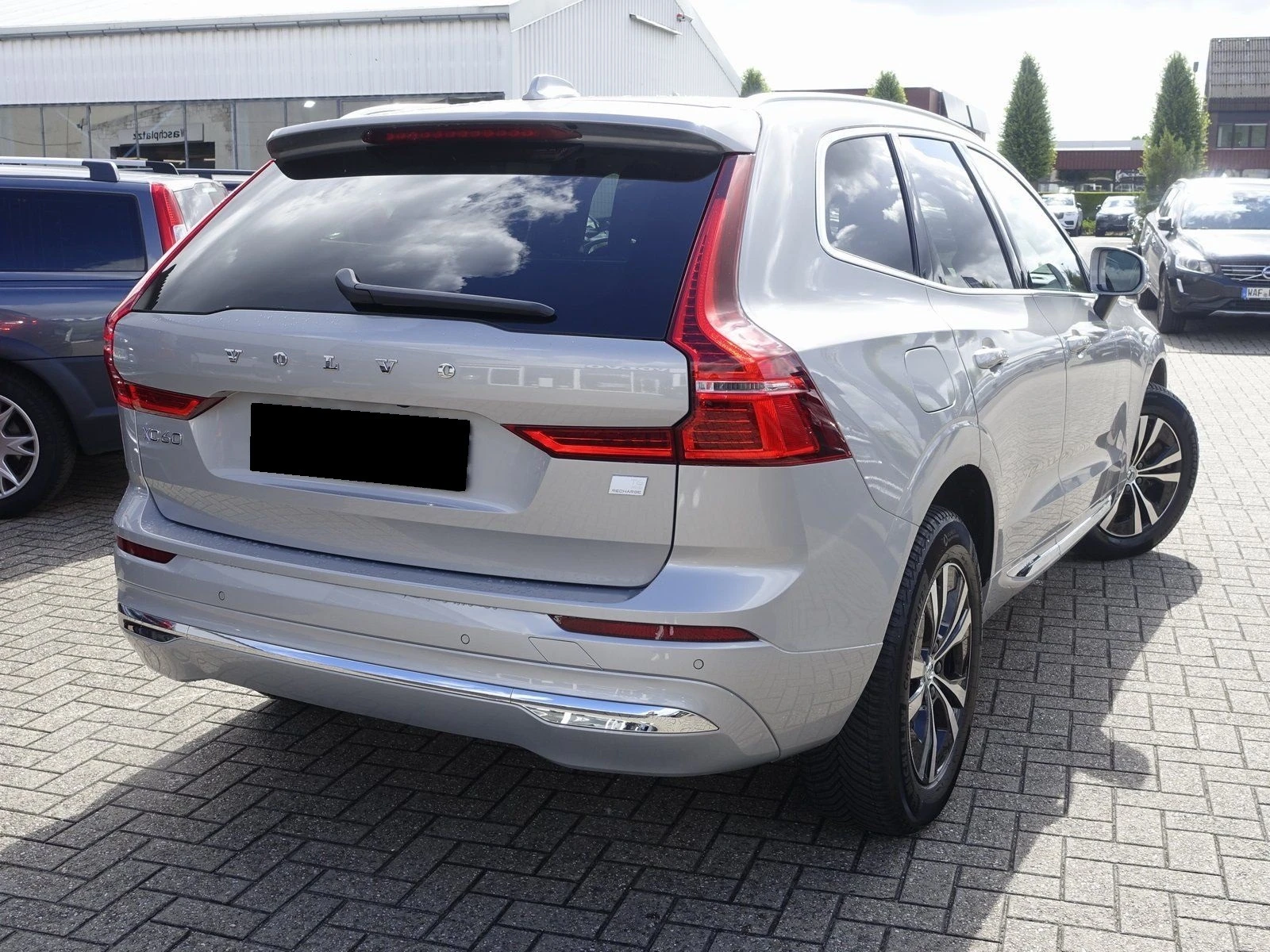 Volvo XC60 Plug In Hybrid* T6* PANO* NAVI* CAM* LED*  - изображение 6