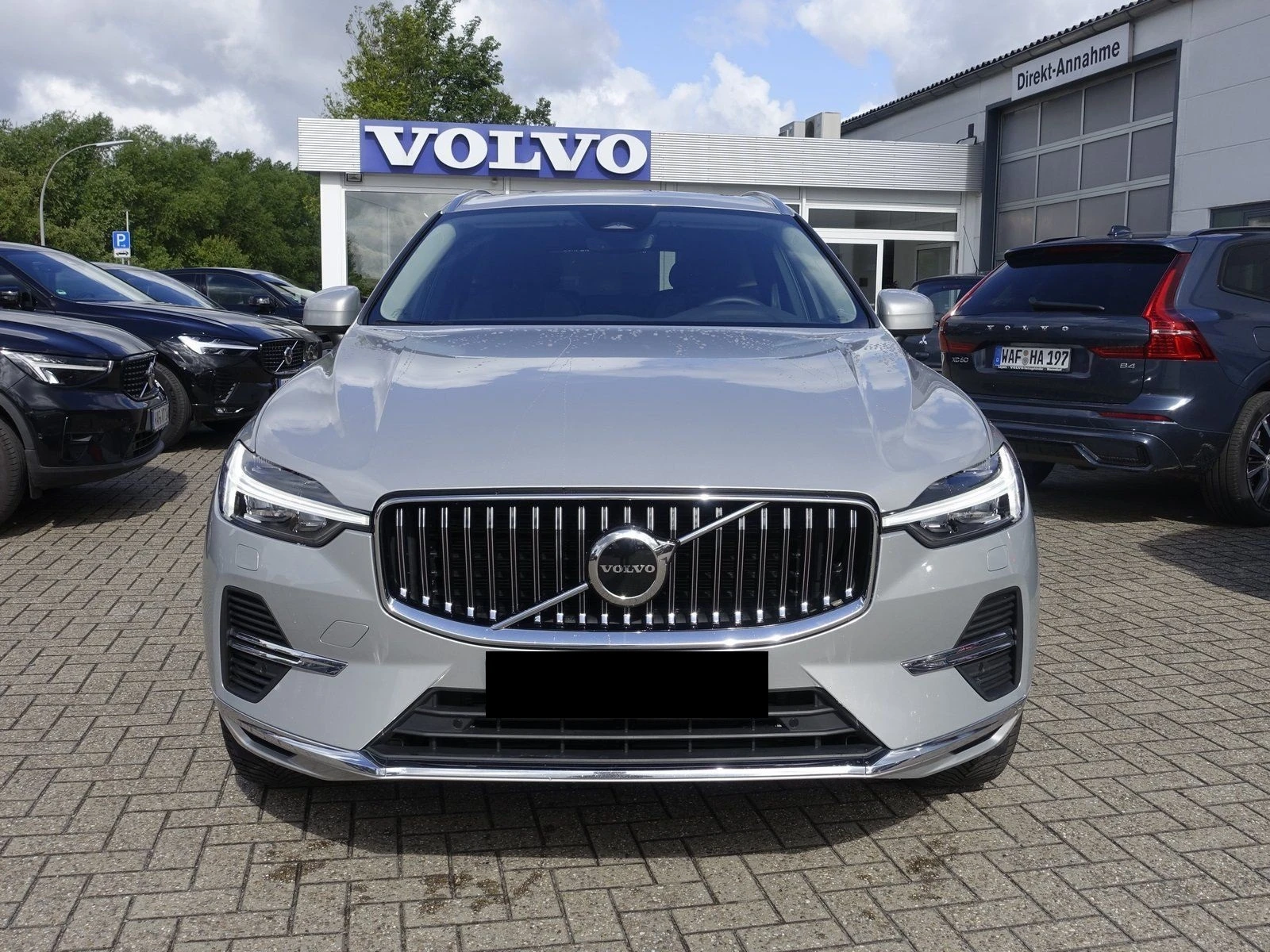 Volvo XC60 Plug In Hybrid* T6* PANO* NAVI* CAM* LED*  - изображение 2