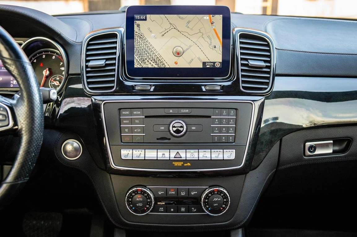 Mercedes-Benz GLS * 550 * CARFAX * БЕЗ ПЪРВОНАЧАЛНА ВНОСКА - изображение 9