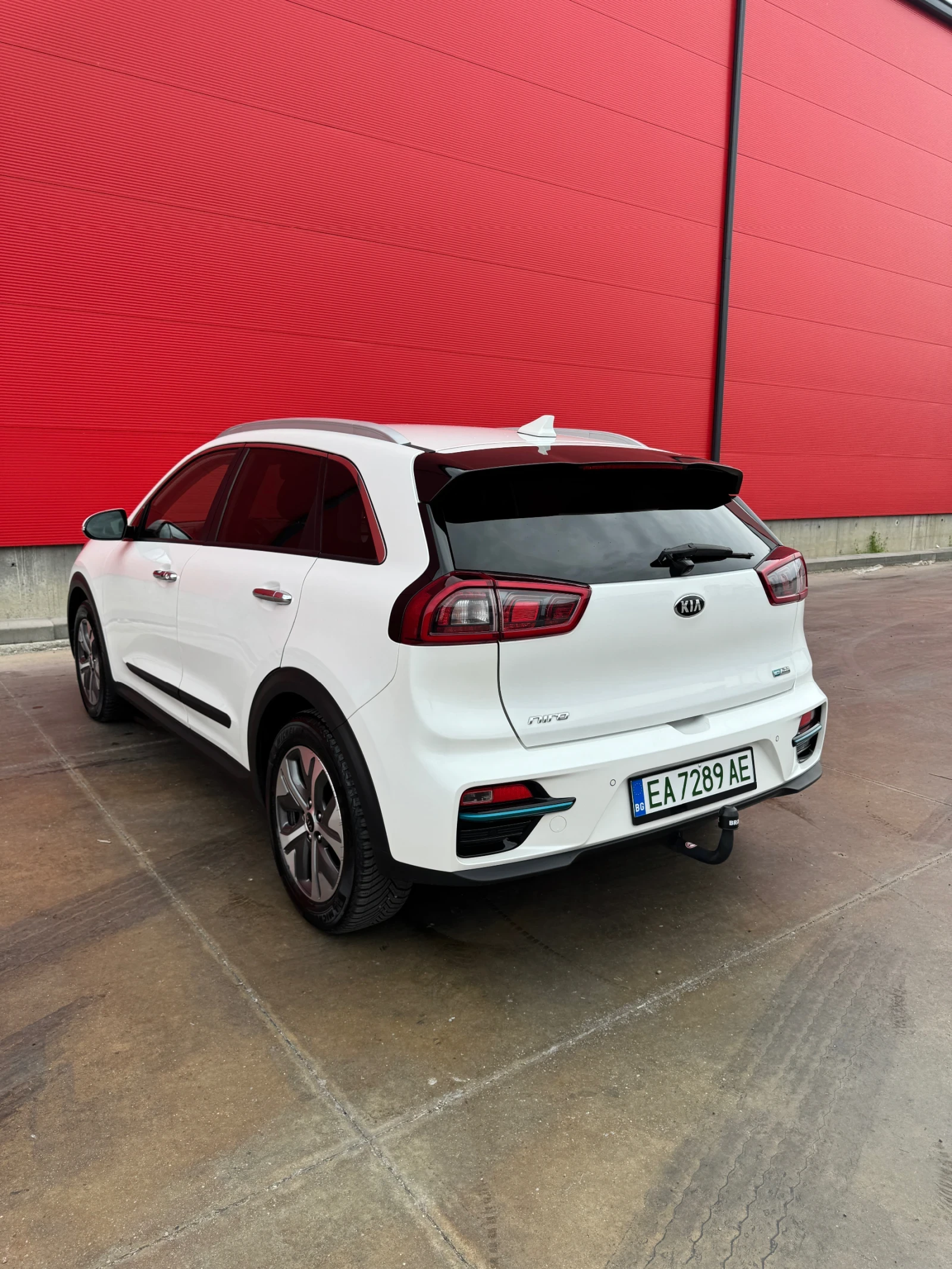 Kia Niro 64kwh SOH 100%, снимка 4 - Автомобили и джипове - 54487208