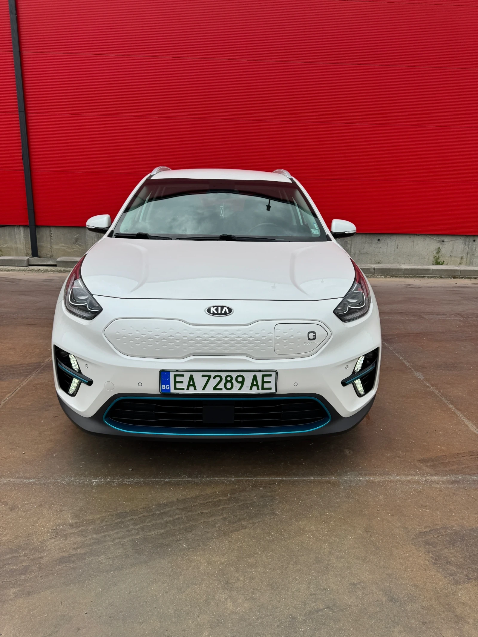 Kia Niro 64kwh SOH 100%, снимка 2 - Автомобили и джипове - 54487208