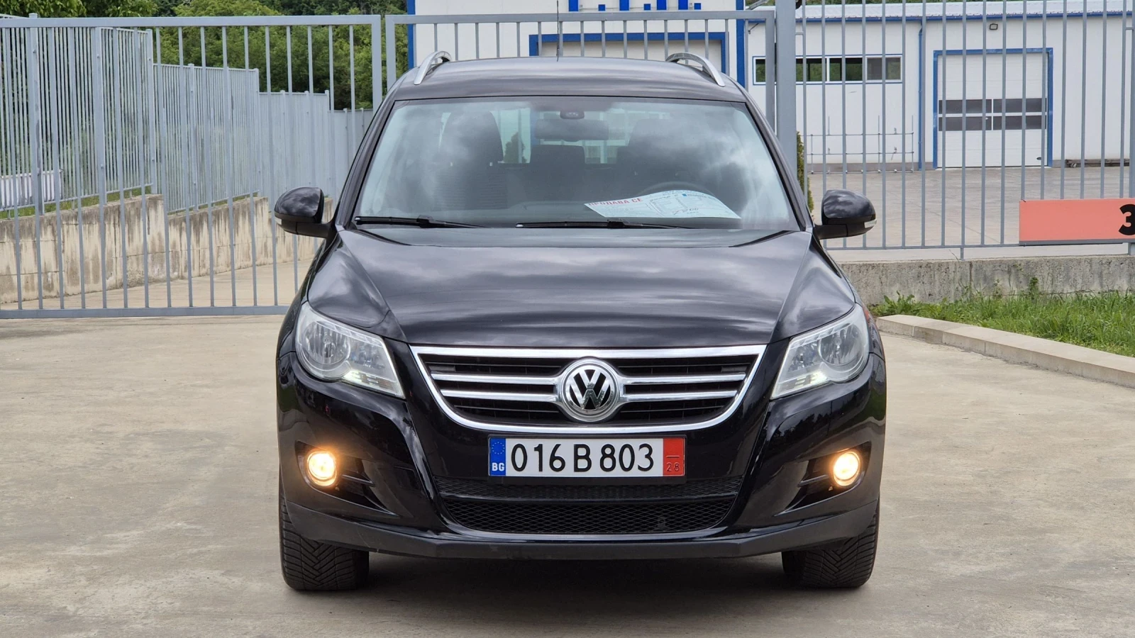 VW Tiguan 2.0TDI 14OК.С* АВТОМАТ* НАВИ* 4MOTION* ИТАЛИЯ, снимка 2 - Автомобили и джипове - 54635526
