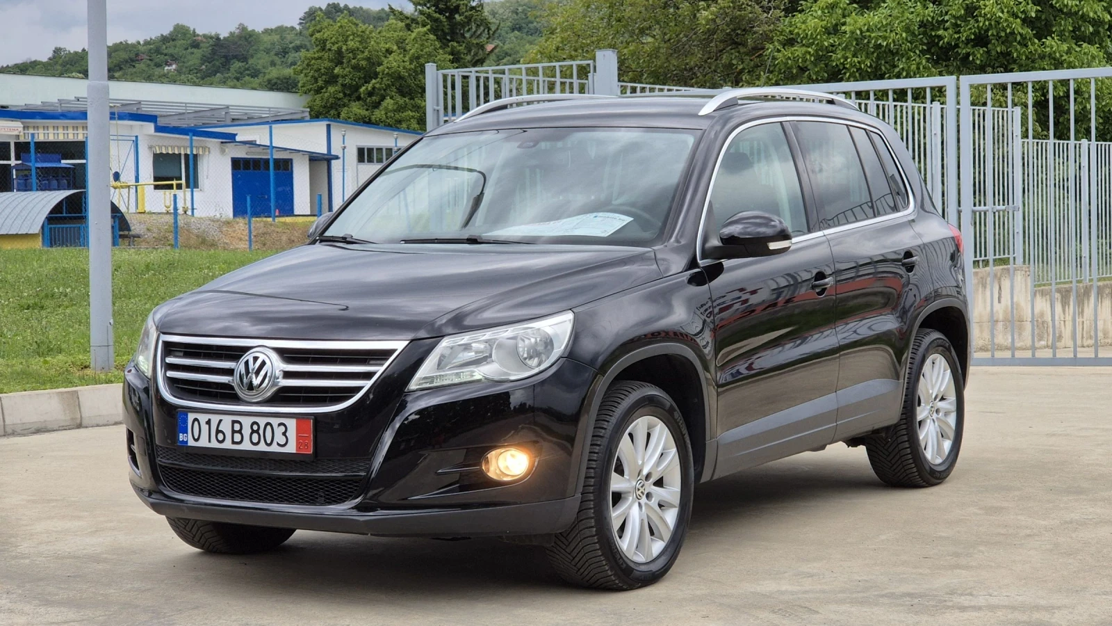 VW Tiguan 2.0TDI 14OК.С* АВТОМАТ* НАВИ* 4MOTION* ИТАЛИЯ, снимка 3 - Автомобили и джипове - 54635526