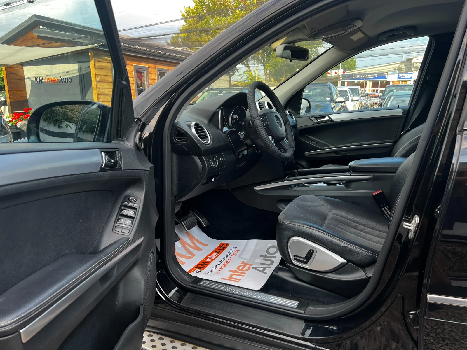Mercedes-Benz ML 320 CDI 4-MATIC/SPORT/NAVI/AIRMATIC, снимка 7 - Автомобили и джипове - 55326720