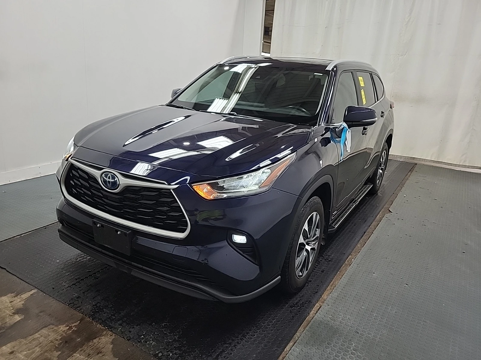 Toyota Highlander Hybrid XLE, АВТОКРЕДИТ, снимка 10 - Автомобили и джипове - 55800941