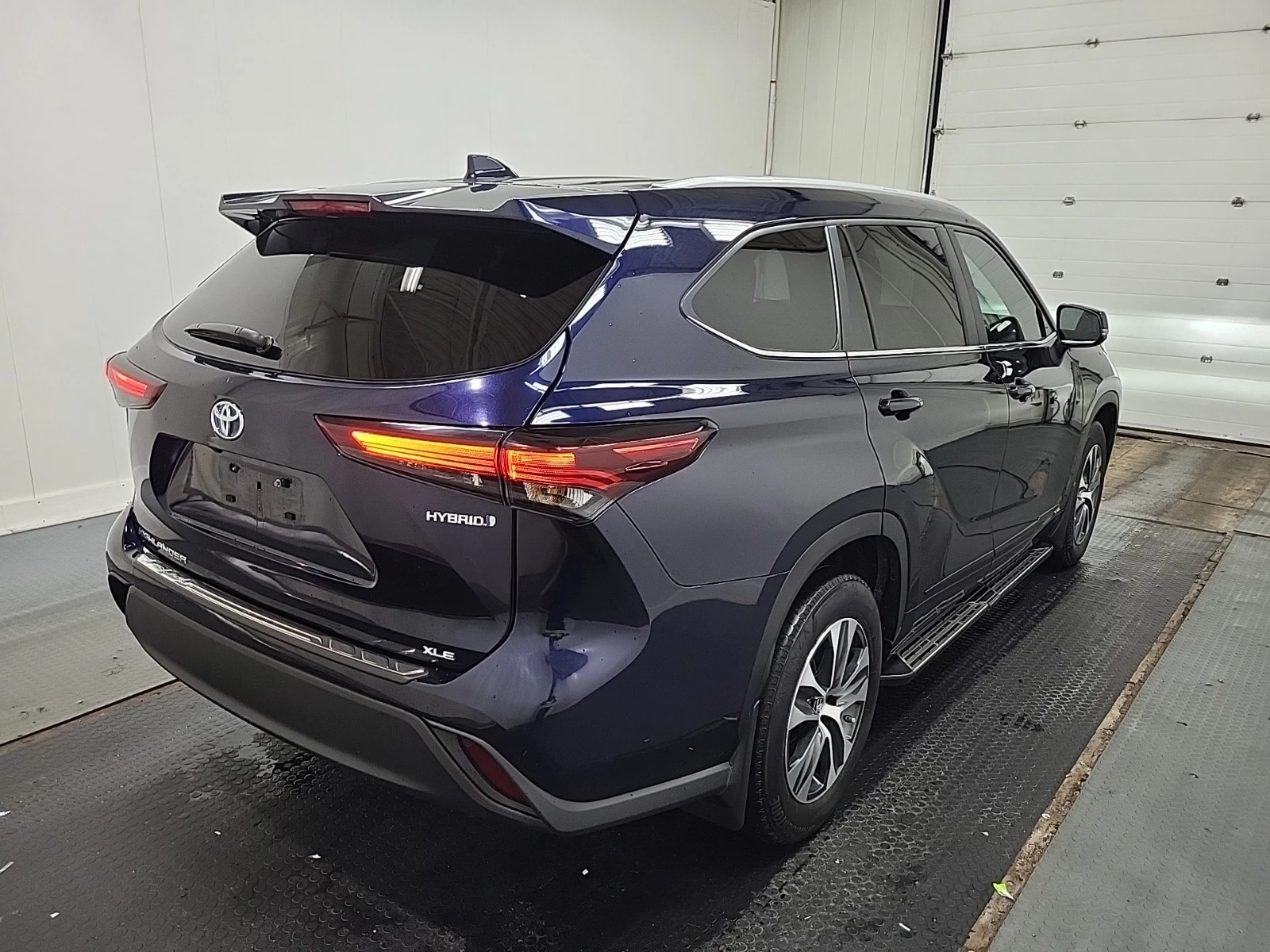 Toyota Highlander Hybrid XLE, АВТОКРЕДИТ, снимка 3 - Автомобили и джипове - 55800941