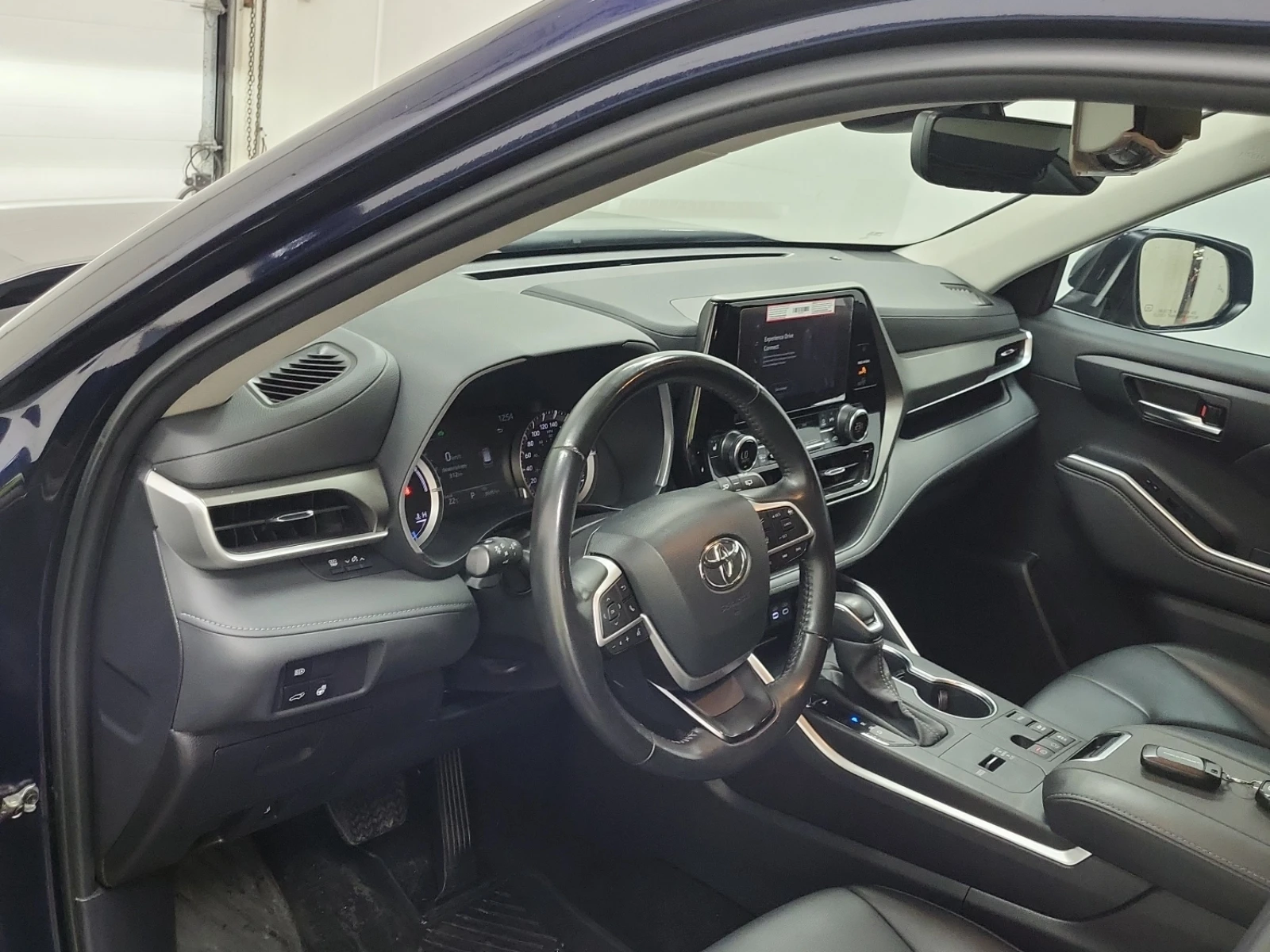 Toyota Highlander Hybrid XLE, АВТОКРЕДИТ, снимка 9 - Автомобили и джипове - 55800941