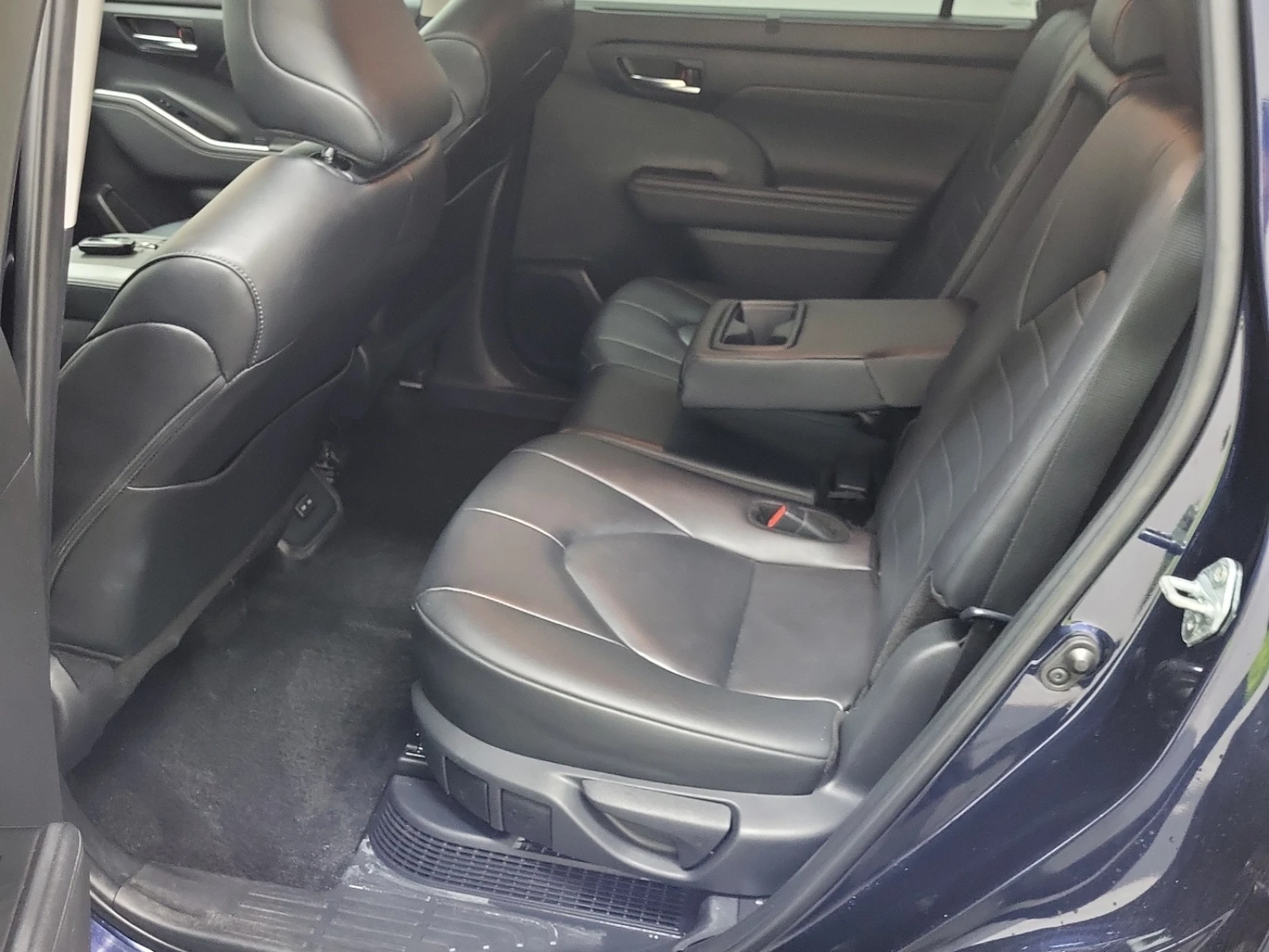 Toyota Highlander Hybrid XLE, АВТОКРЕДИТ, снимка 13 - Автомобили и джипове - 55800941