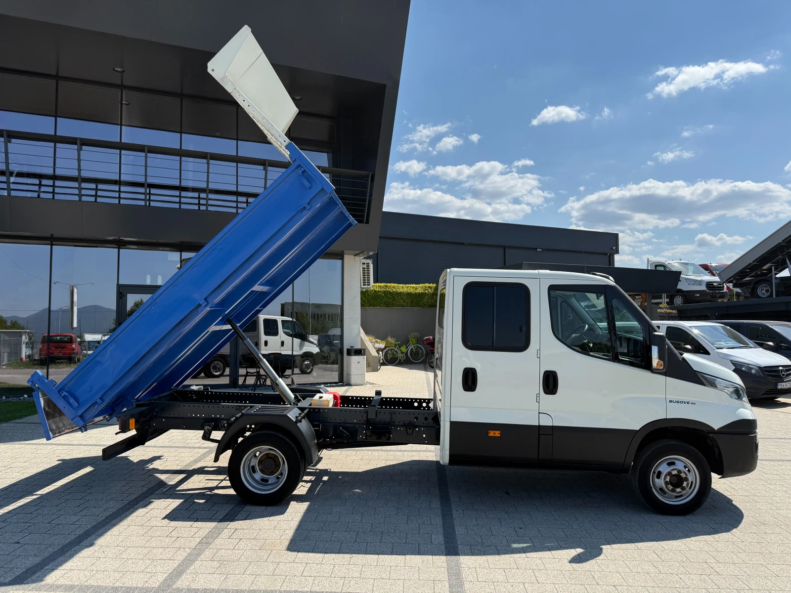 Iveco Daily 35-130 до 3.5т. 7-местен Клима 3.20м. Euro 5 , снимка 8 - Бусове и автобуси - 55542314